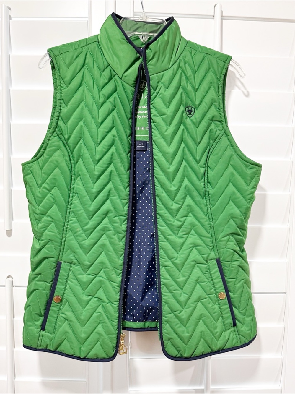 Ariat Green Chevron Quilted Puffer Vest Navy Polka Dot Lining Women’s Large L/G